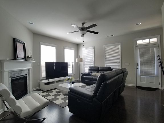 3rd image of 2769 Village Park Bnd