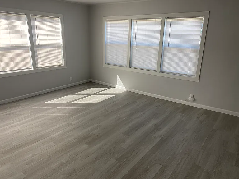 994 Elrod Ave — Photo 6