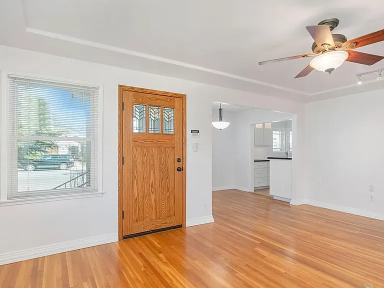 2930 Cedar St — Photo 8