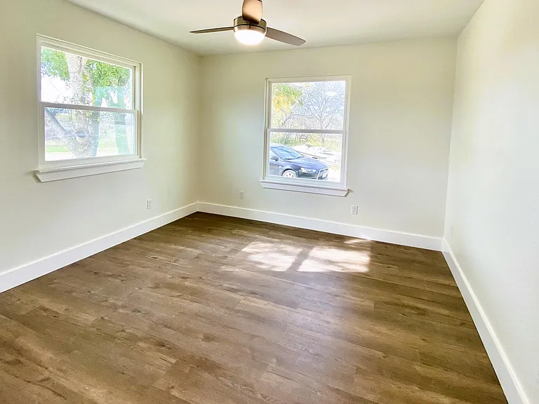 10888 State Park Rd — Photo 27