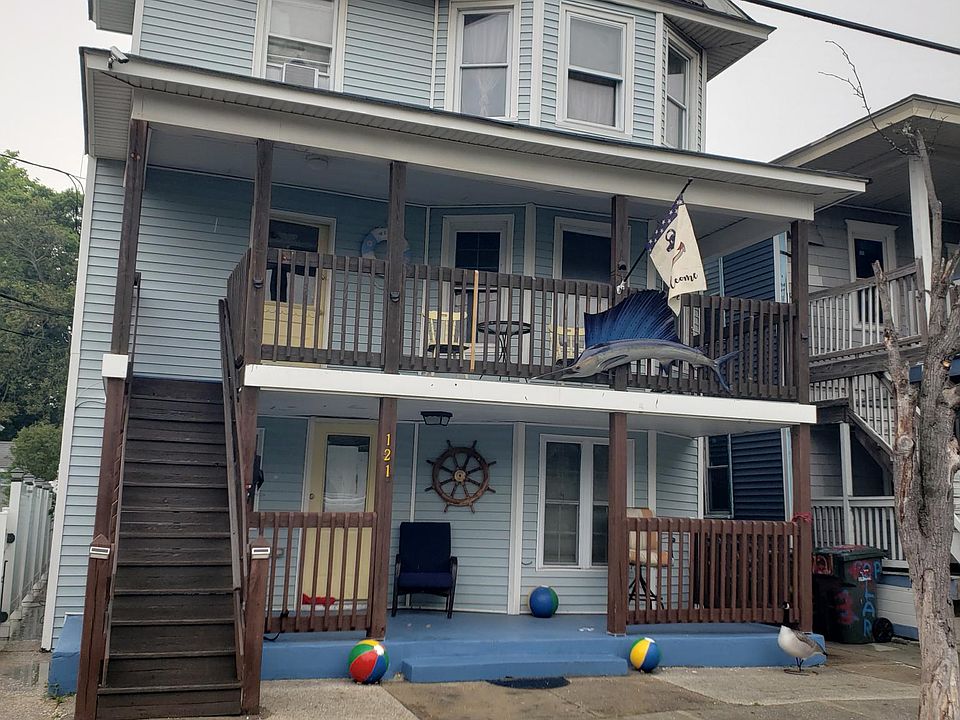 2nd image of 121 W Poplar Ave #4