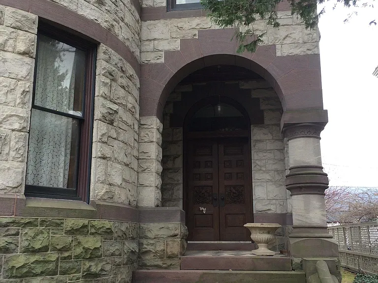 15 Center Pl #2 — Photo 11
