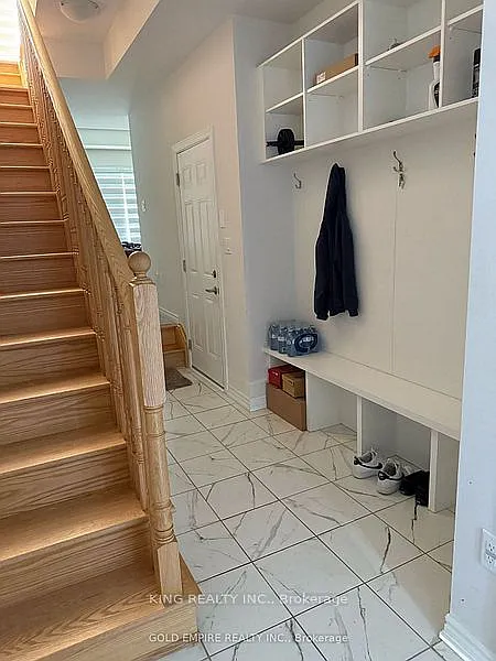 4 bed, $3,000 — Photo 2