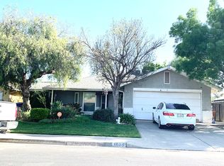 1075 Driftwood Ct, Hanford, CA