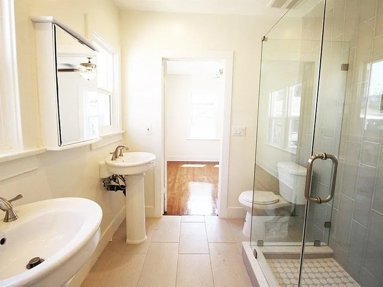 856 W Colorado Blvd — Photo 24