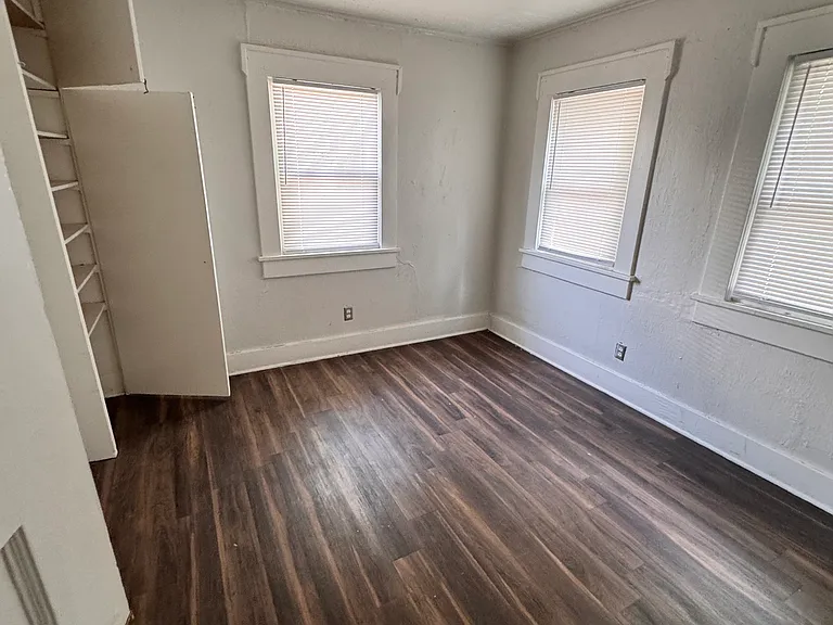 2424 E 7th St #1 — Photo 4
