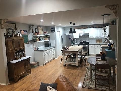 4th image of 1008 Amber Dr