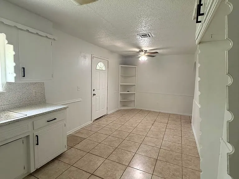 624 Lloyd Ave — Photo 12