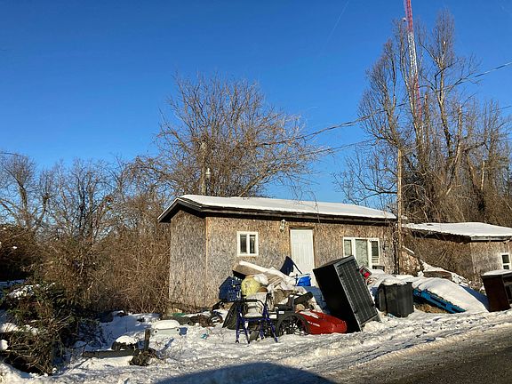 3rd image of 9192 Barker Ridge Rd