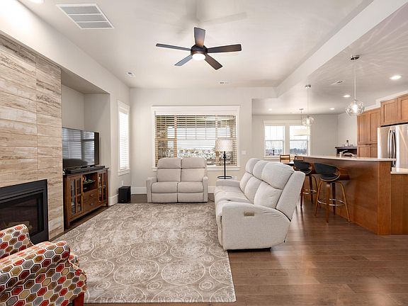5th image of 24313 E Pinnacle Ct Unit 524