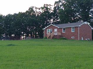 4563 Cumberland City Rd, Indian Mound, TN 37079