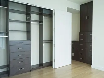 Rented by R New York