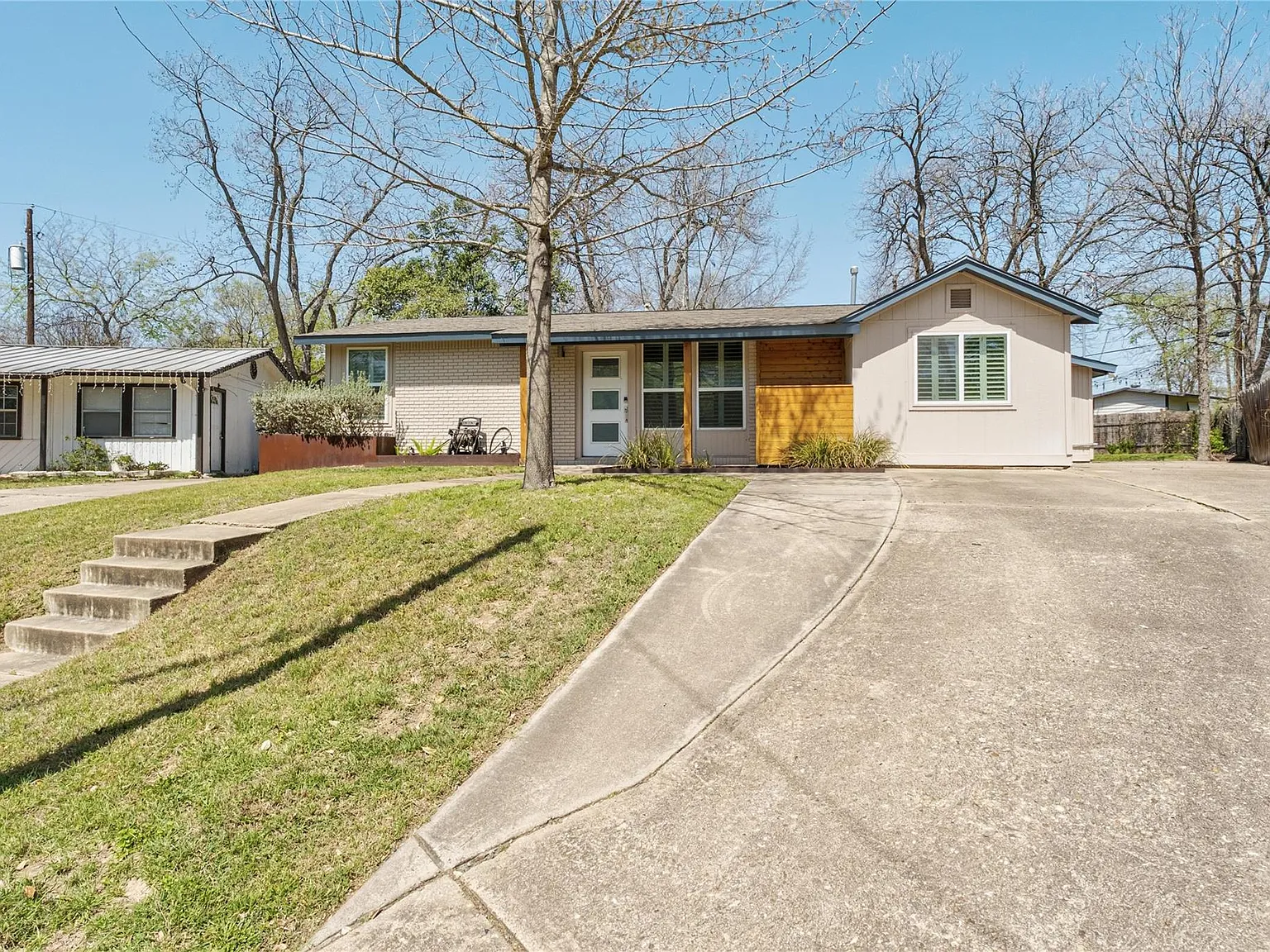 4 bed, 3.0 bath, 1843 sqft, $3,000 — Photo 3