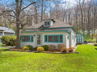 8450 S Lakeview Rd, Traverse City, MI 49684