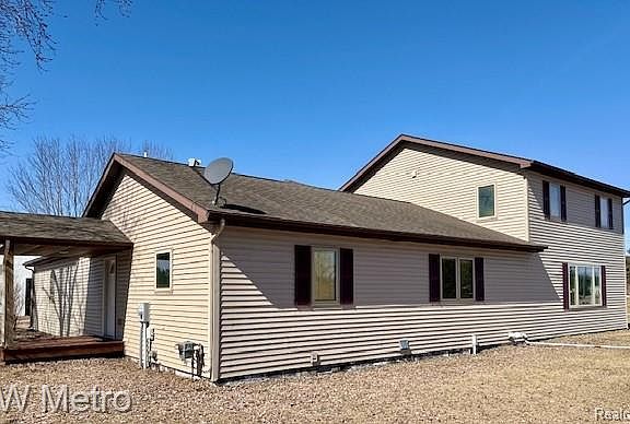 2nd image of 227 N Coldwater Rd