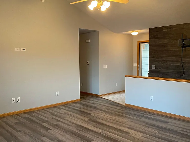 7020 N 15th St — Photo 5