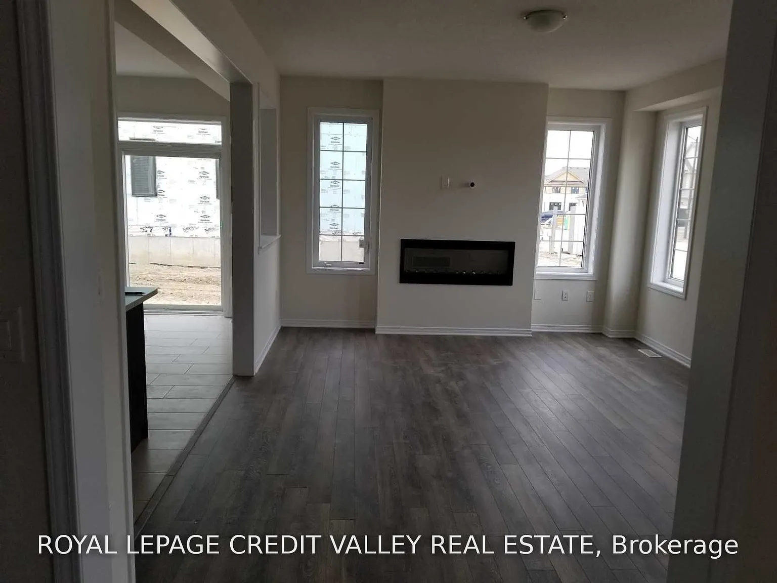 4 bed, $3,399 — Photo 2