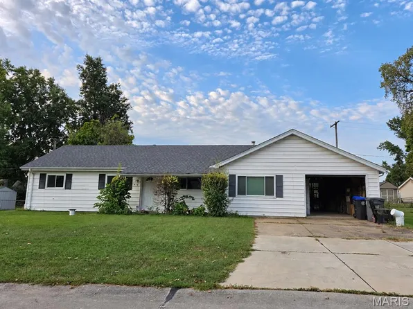 412 Prince David Dr, O'Fallon, MO 63366