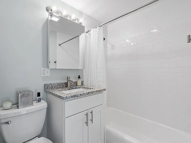 29 Custer St #201 — Photo 8