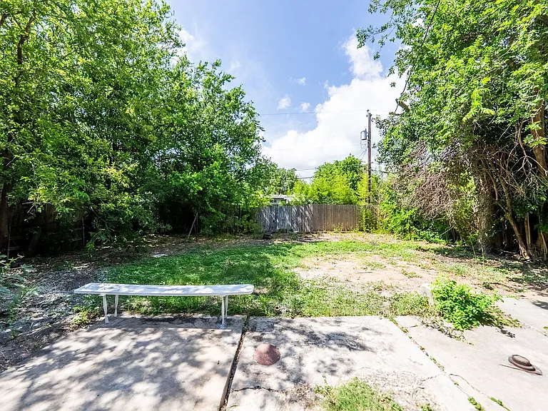 10 Linden Ave — Photo 15