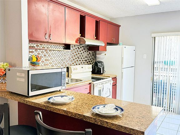 5th image of 5390 W 21st Ct APT 212