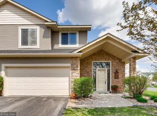 418 Aqua Cir, Lino Lakes, MN 55014