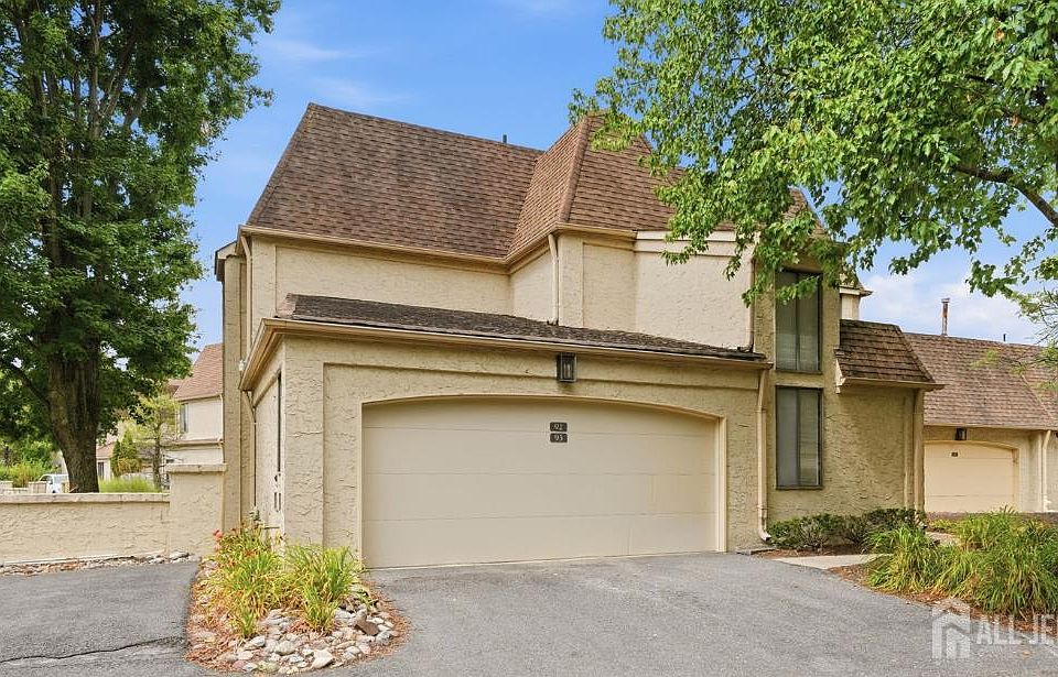 1st image of 93 Gate House Ln