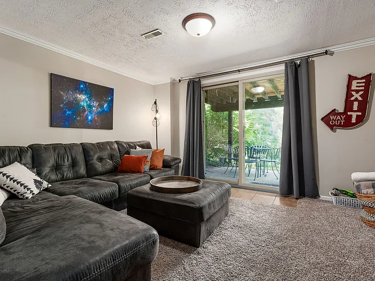 255 Foxtrail Pl — Photo 12