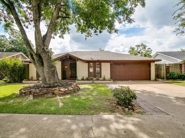 403 Skywood Dr, Houston, TX 77090