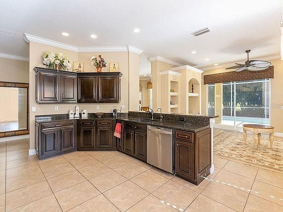5th image of 6359 Sturbridge Ct
