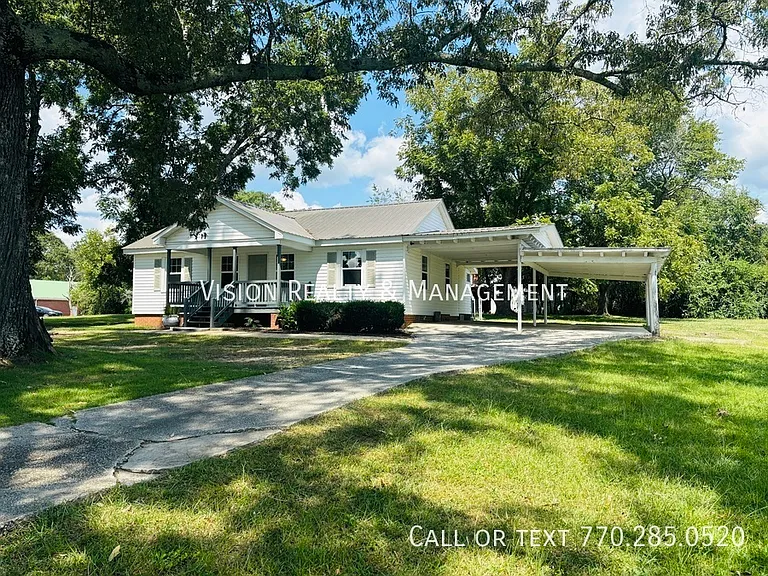 538 Old Airport Rd — Photo 2