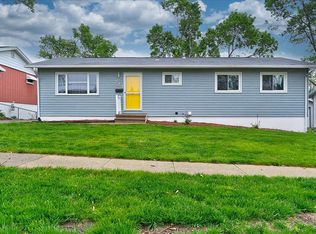 223 Alma Dr NW, Cedar Rapids, IA 52405
