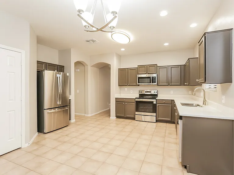 6842 S 26th Pl — Photo 9