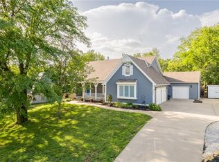 13800 Grove Ave, Bonner Springs, KS 66012