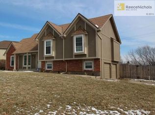 10449 Earnshaw St, Overland Park, KS 66215