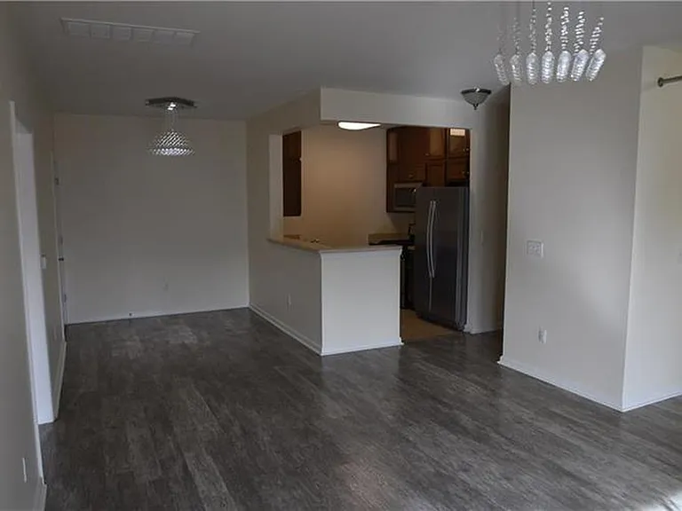 525 E Celebration Way — Photo 2