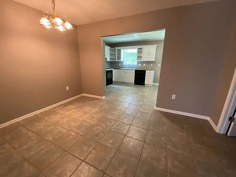 119 White Ave — Photo 4
