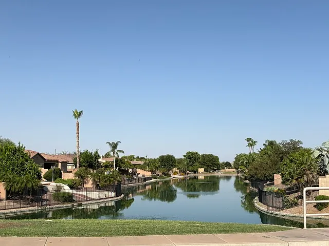 931 E Cherry Hills Dr — Photo 2