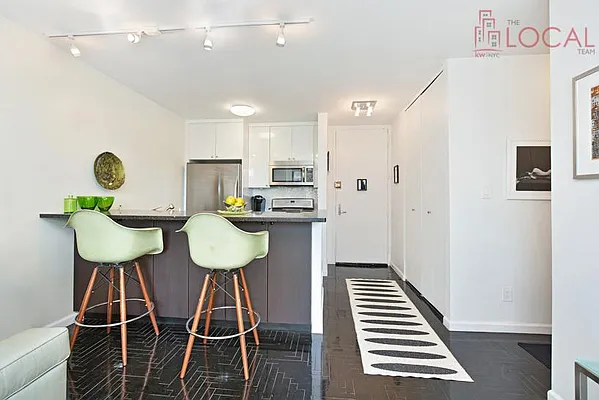 Rented by Keller Williams NYC | media 3