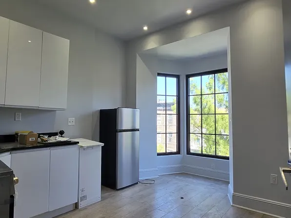 88 Herkimer St #304, Brooklyn, NY 11216