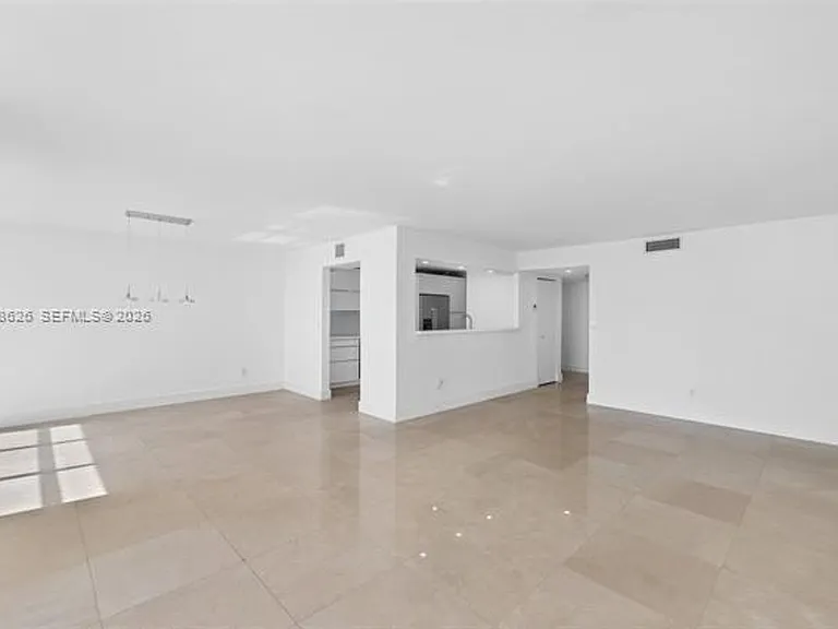 1420 Brickell Bay Dr #CU-1001A — Photo 12