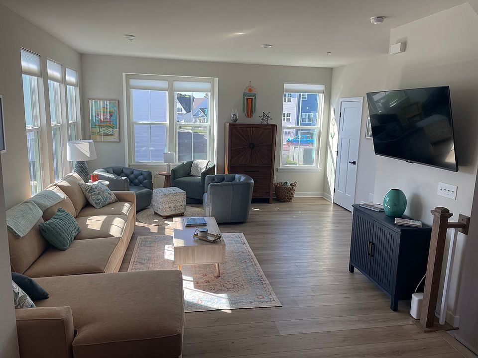 1st image of 12243 Hidden Bay Dr