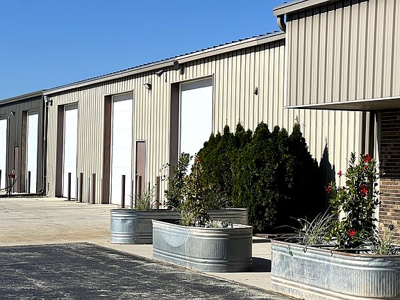 4th image of N7402 Wisconsin Main Bldg Storage #42-1
