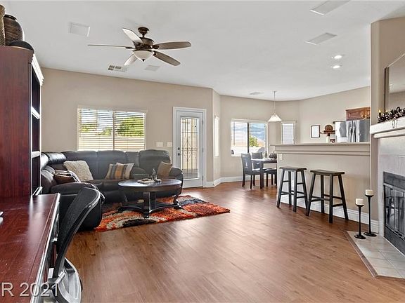 5th image of 8914 Mossy Hollow Ave