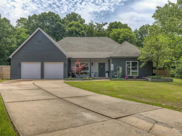 105 S Desert Palm Ave, Broken Arrow, OK 74012