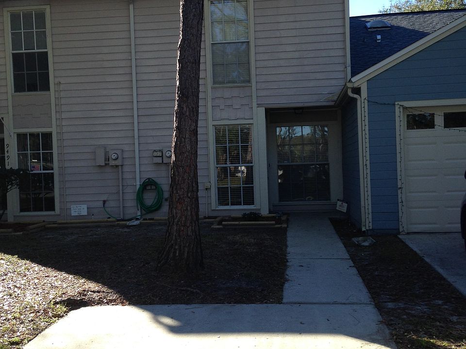1st image of 9489 Forest Hills Cir