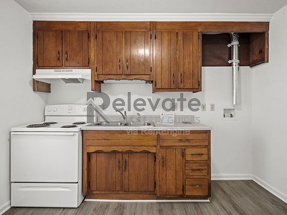 2nd image of 402 Dupuy Ave #B