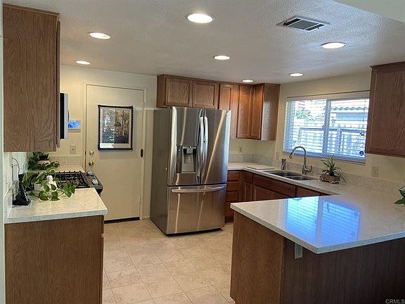 3rd image of 4869 Tarragon Dr