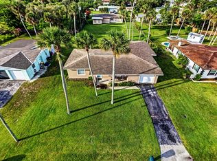 137 W Park Ln, Cocoa Beach, FL 32931