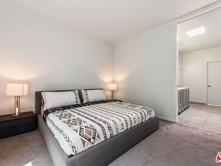 10600 Holman Ave #11 — Photo 40